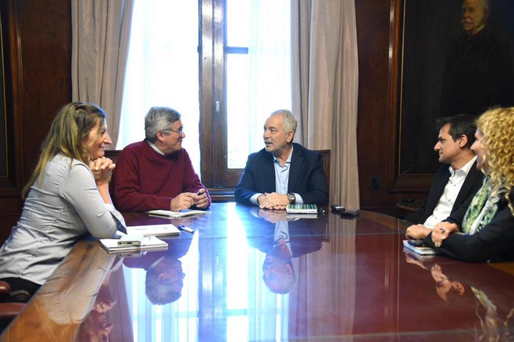 Alak y Javier Rodríguez acordaron la adhesión de La Plata al programa "Mercados Bonaerenses”