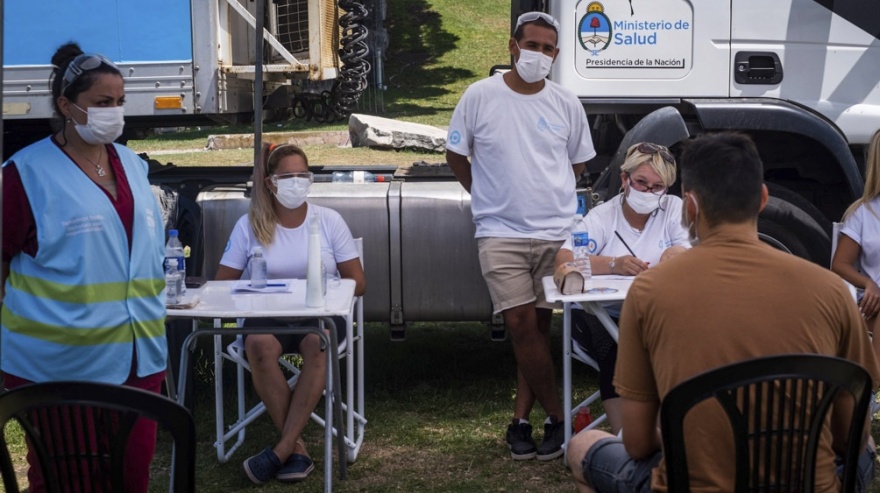 La provincia de Buenos Aires instaló postas en la costa para testear a asintomáticos