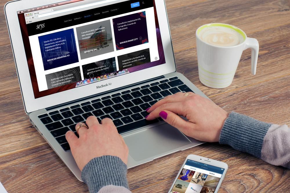 El Gobierno bonaerense dispuso teletrabajo para trabajadores estatales para evitar más contagios