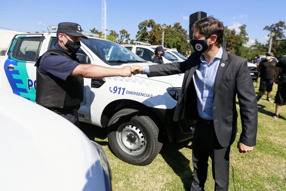 Kicillof, Berni y Espinoza pusieron en funcionamiento 80 nuevos patrulleros