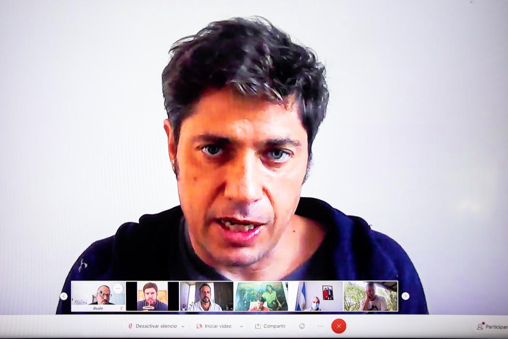 Kicillof se reunió con intendentes bonaerenses para evaluar nuevas medidas