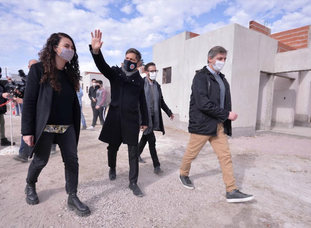 Kicillof recorrió obras de viviendas en Pigüé