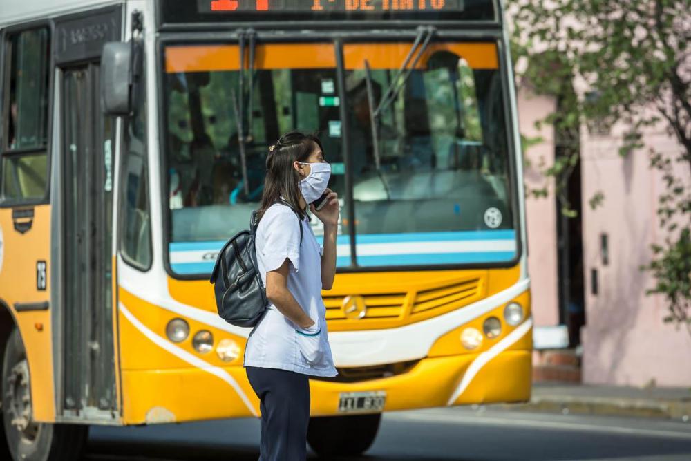 Avanza proyecto para que trabajadores de la salud viajen gratis en transporte público