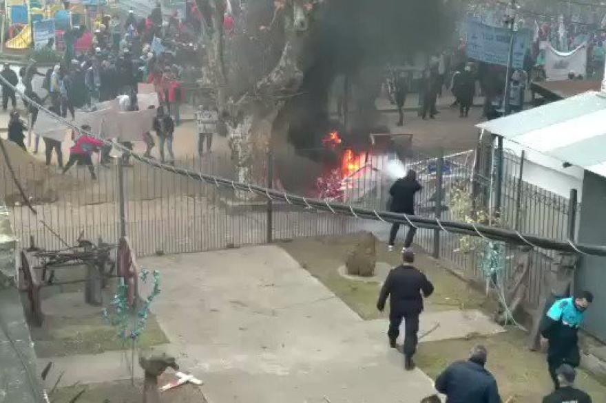 Senadores de Juntos repudiaron el intento de toma a Municipalidad de Lomas de Zamora