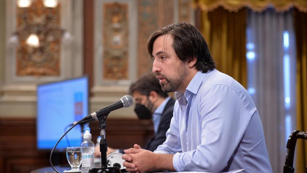 Kreplak: "En cualquier escenario de vacunación, que se combinen las vacunas es lo mejor"