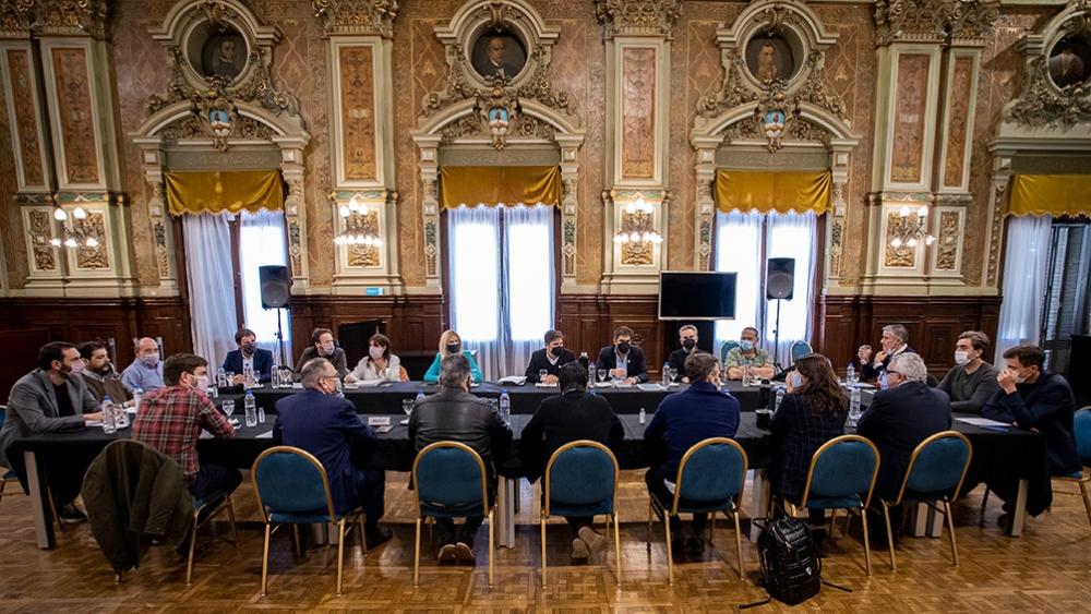 Kicillof e intendentes diagraman estrategias para recuperar iniciativa en el territorio