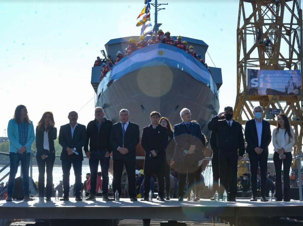 Kicillof y Taiana participaron de la botadura de una embarcación en el Astillero Río Santiago