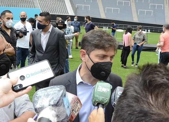 Kicillof sostuvo que Macri está "pidiendo la pelota” para volver a la escena política