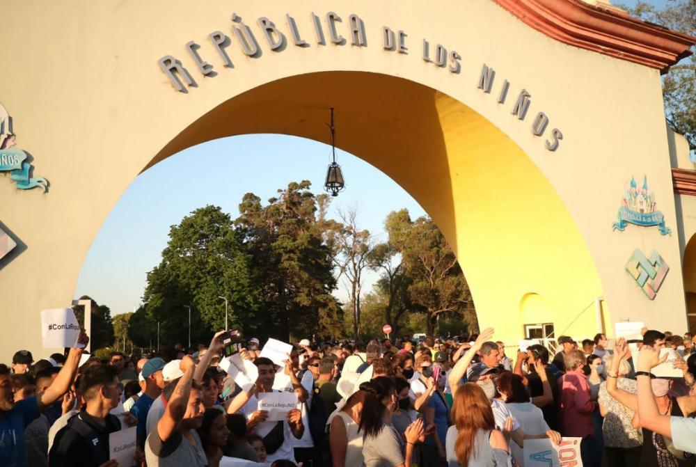 Garro respaldó la movilización vecinal: "Con la Repu, no!"