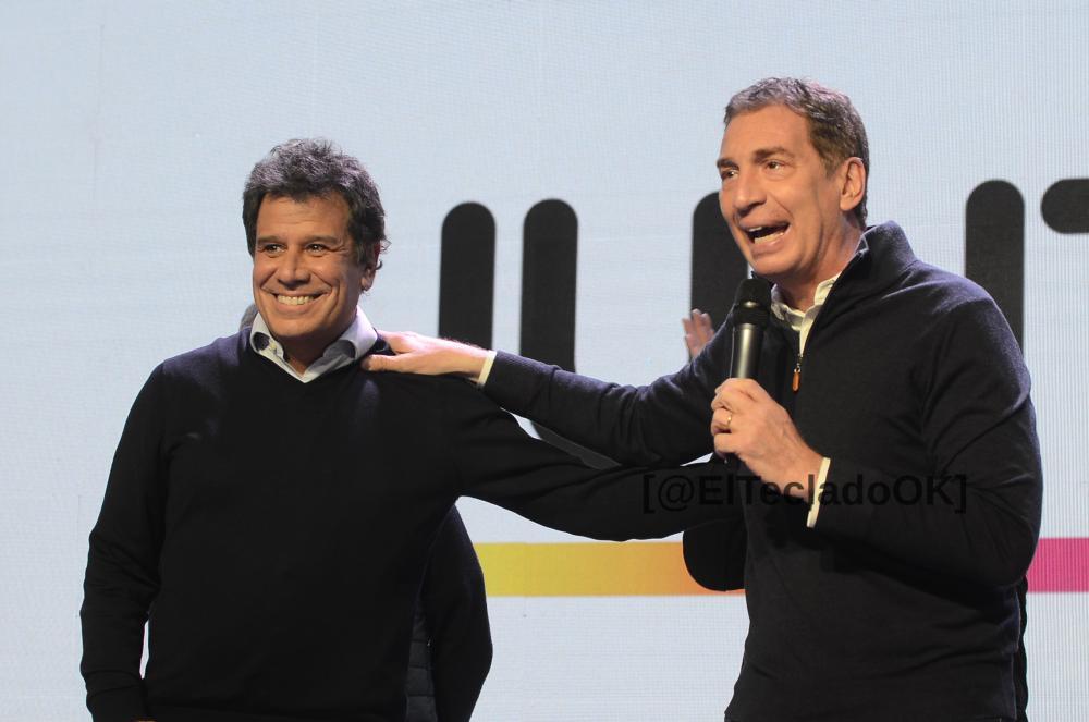 Candidatos de Juntos esperan los resultados en el búnker en La Plata