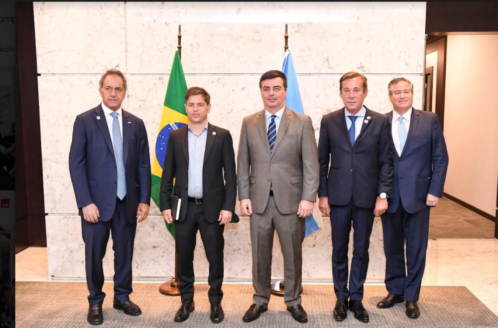 Kicillof encabezó una reunión con más de 70 empresarios en Brasil