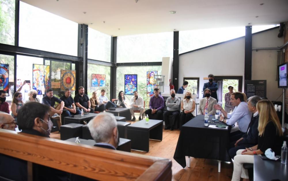 Garro se reunió con empresarios del sector turístico: trabajan para potenciar a la ciudad como destino receptivo