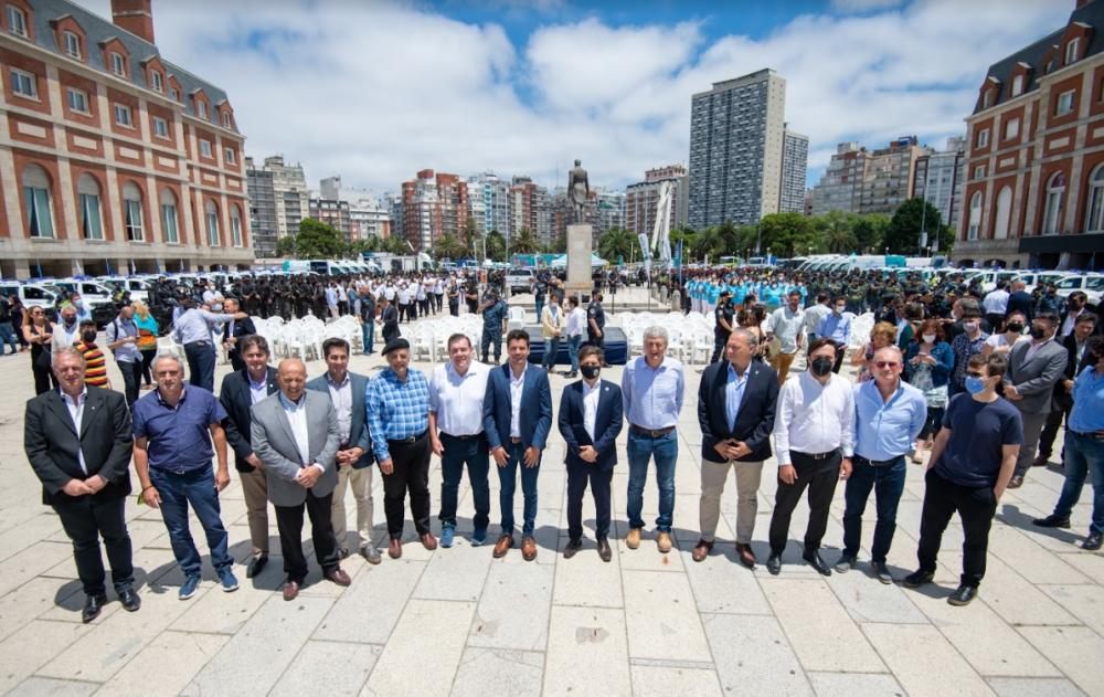 Kicillof: “A partir de mañana habrá vacunación libre, gratuita y federal para todos los turistas que visiten la Provincia”