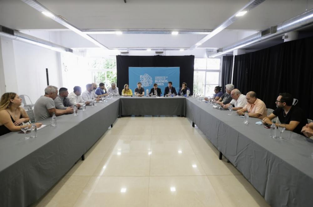 Kicillof se reunió con empresarios de la actividad nocturna en el partido de La Costa