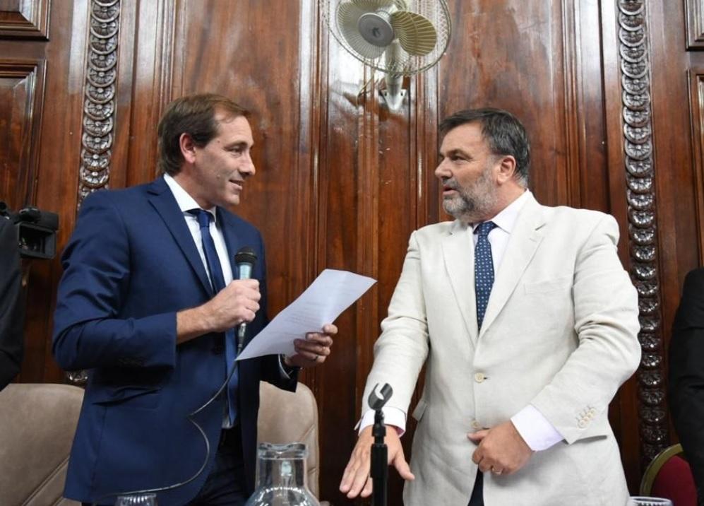 Garro encabezó la jura y asunción de los nuevos concejales