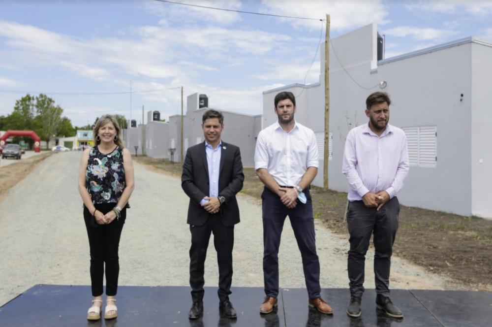 Kicillof encabezó la entrega de 57 viviendas en el predio El Embarcadero