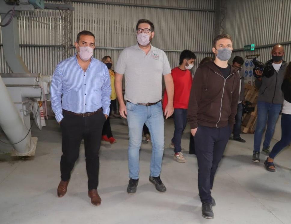 Facundo Castelli recibió al Ministro de Producción, Ciencia e Innovación Tecnológica, Augusto Costa, en Puan