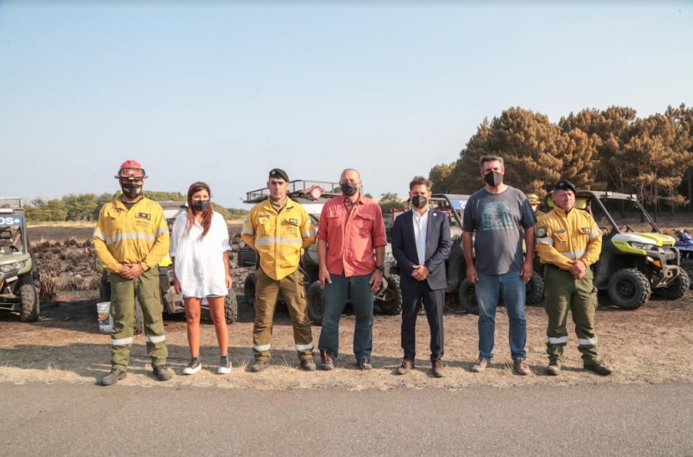 Kicillof recorrió la zona de Miramar donde se incendiaron 240 hectáreas