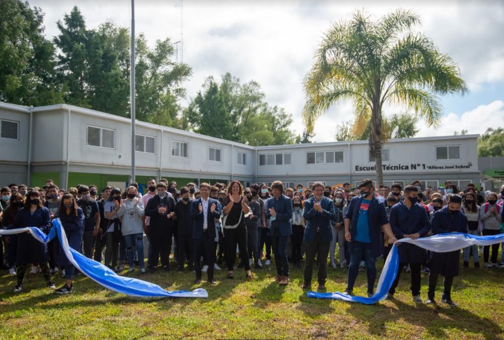 Kicillof participó de la inauguración de las obras de renovación total de una escuela del Delta