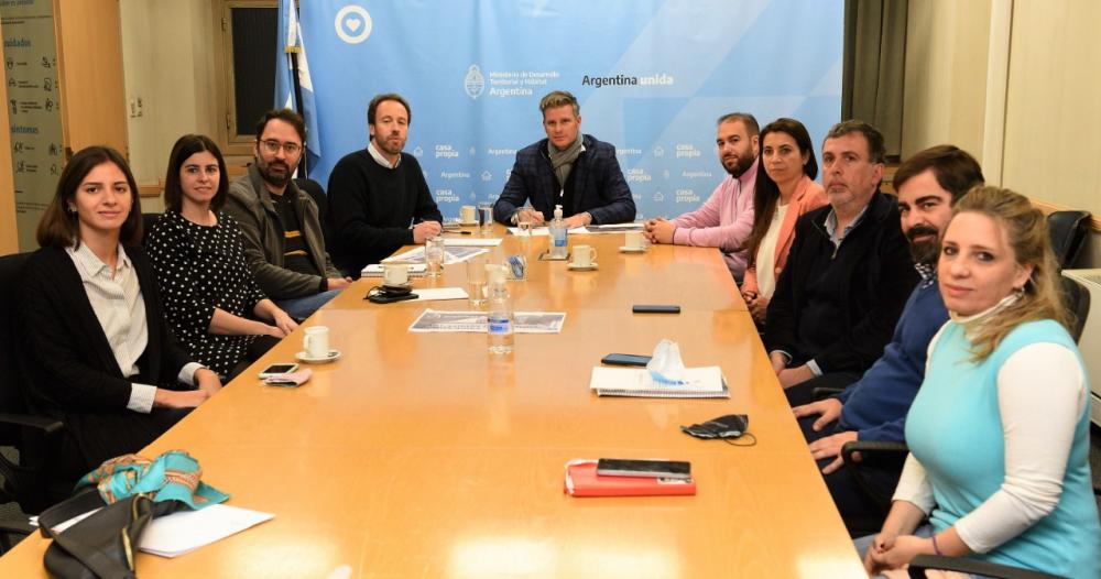 La Provincia entregó terrenos para la construcción de 990 viviendas del Pro.Cre.Ar