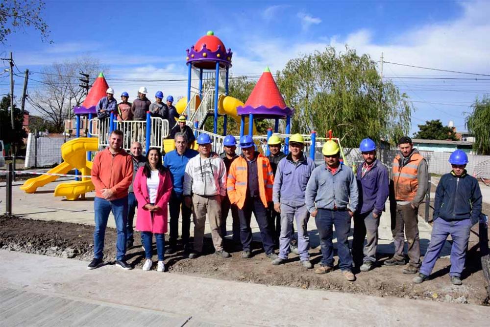 Noelia Correa recorrió la Plaza Bolivia