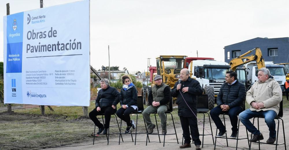 Paredi inició las obras de pavimento en Camet Norte