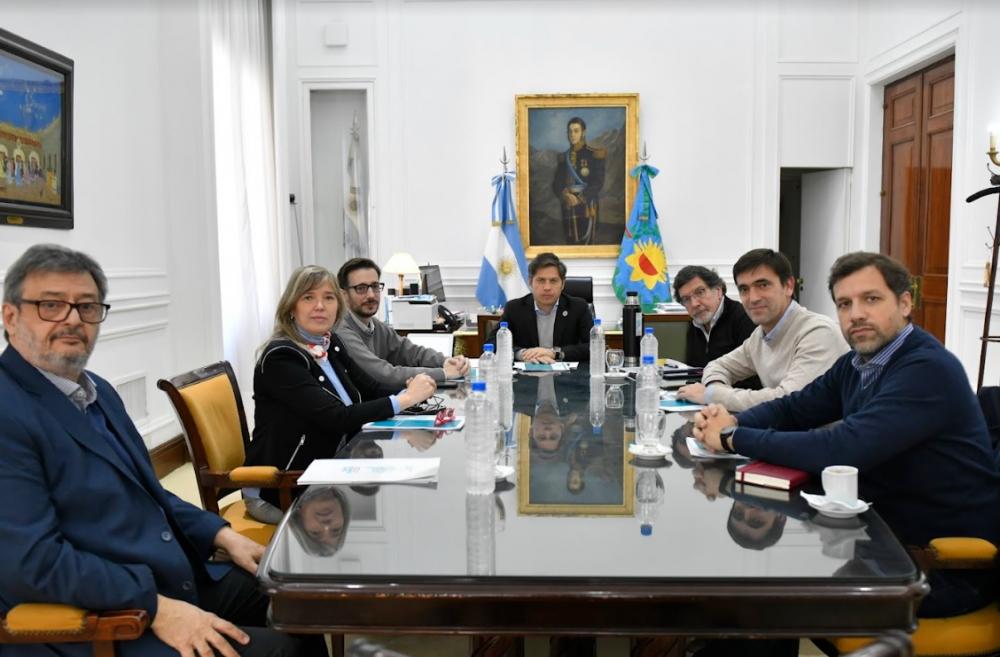 Kicillof recibió a Iparaguirre para avanzar en un proyecto de viviendas para Tandil