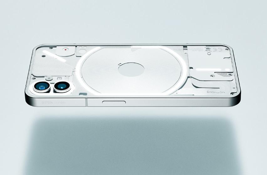 Llegó el nuevo Nothing Phone (1): transparente, con LEDs y lleno de tecnología