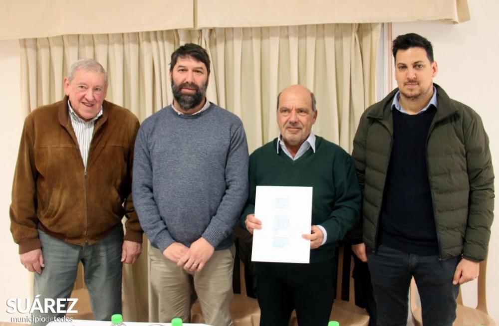 La Provincia financiará obras por 30 millones de pesos en el Agrupamiento Industrial de Huanguelén