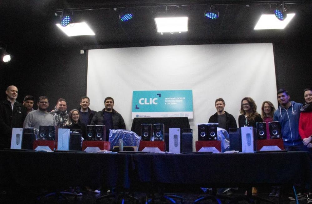 Costa inauguró un nuevo Centro Local de Innovación y Cultura en la Provincia