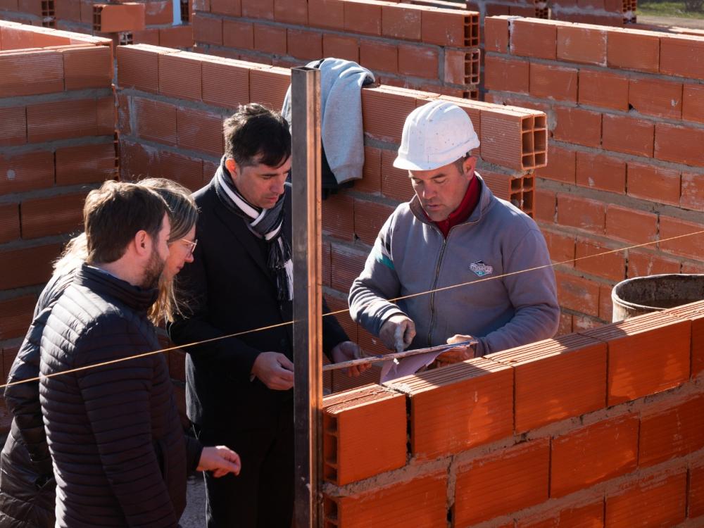 Flexas: "Estamos construyendo 6 nuevas habitaciones al nivel de cualquier clínica privada"
