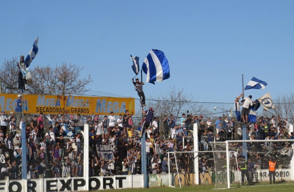 Piden a APREVIDE que levante la prohibición del público visitante en el fútbol del interior bonaerense
