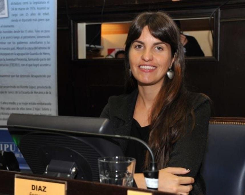 Fernanda Díaz destacó la extensión de la jornada en escuelas bonaerenses