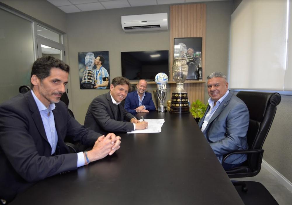 La Provincia firmó un convenio con la AFA para facilitar trámites de documentación en clubes de fútbol