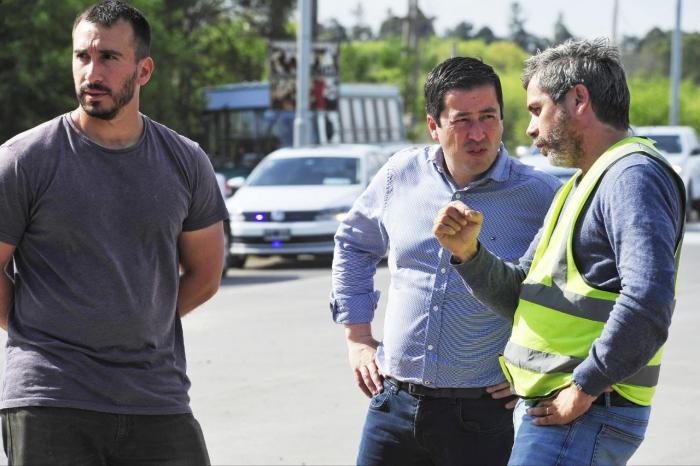 Nardini visitó las obras de Vialidad sobre la traza de la Ruta Provincial N°6