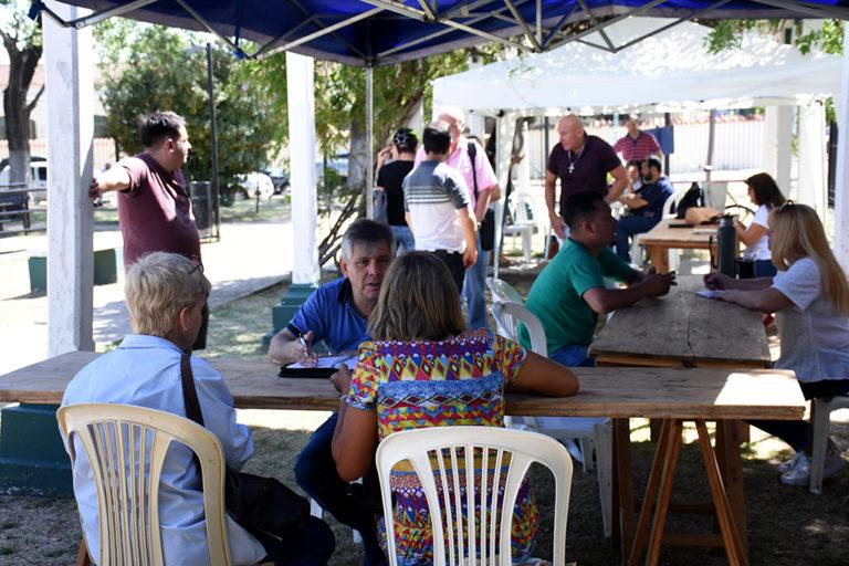 Britos atendió a los vecinos en el Anfiteatro Municipal