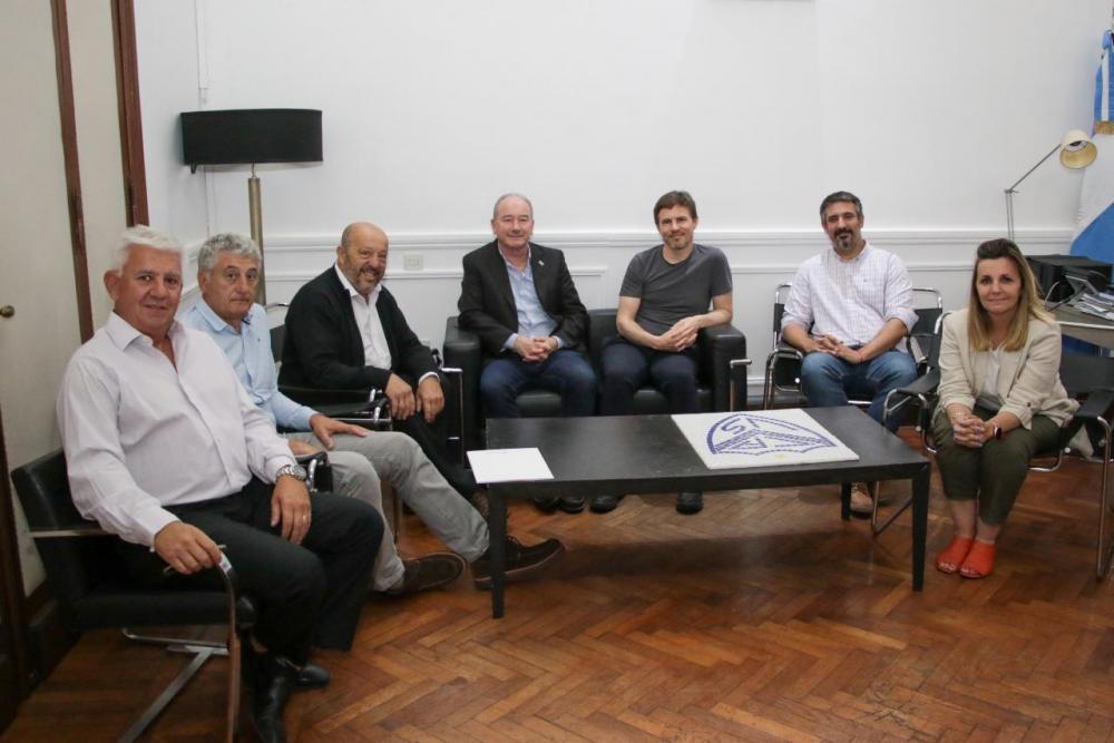 Costa se reunió con intendentes de cara a la temporada de verano