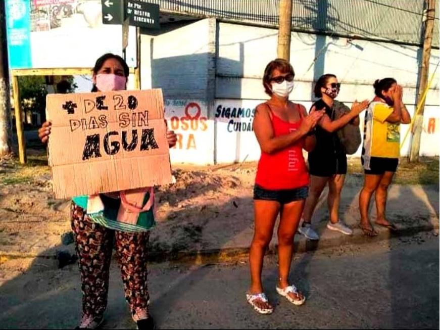 Vecinos de Berazategui pasaron Navidad sin agua y explotan de bronca contra Mussi