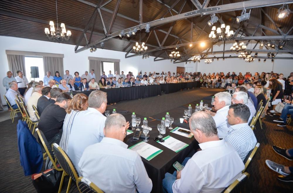 La Provincia presentó la tercera convocatoria del programa Arriba Parques