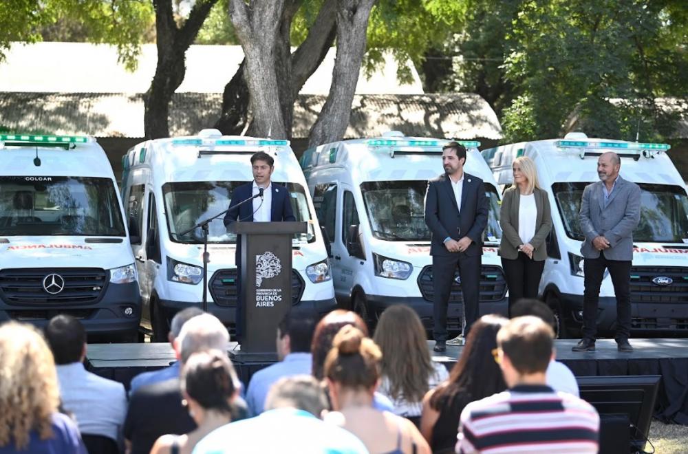 La Provincia entrega 199 nuevas ambulancias que fortalecerán la gestión de emergencias bonaerense