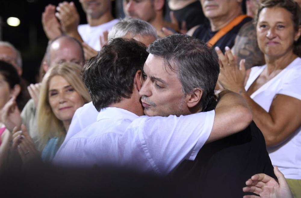 Kicillof y Máximo Kirchner encabezaron el cierre del Plenario de la Militancia en Avellaneda