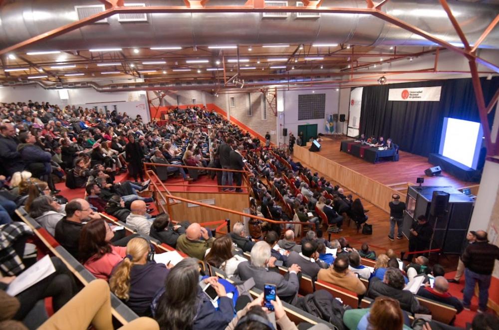 Kicillof: "El derecho a la producción requiere que avancemos con las políticas que generan trabajo y desarrollo en toda la provincia"