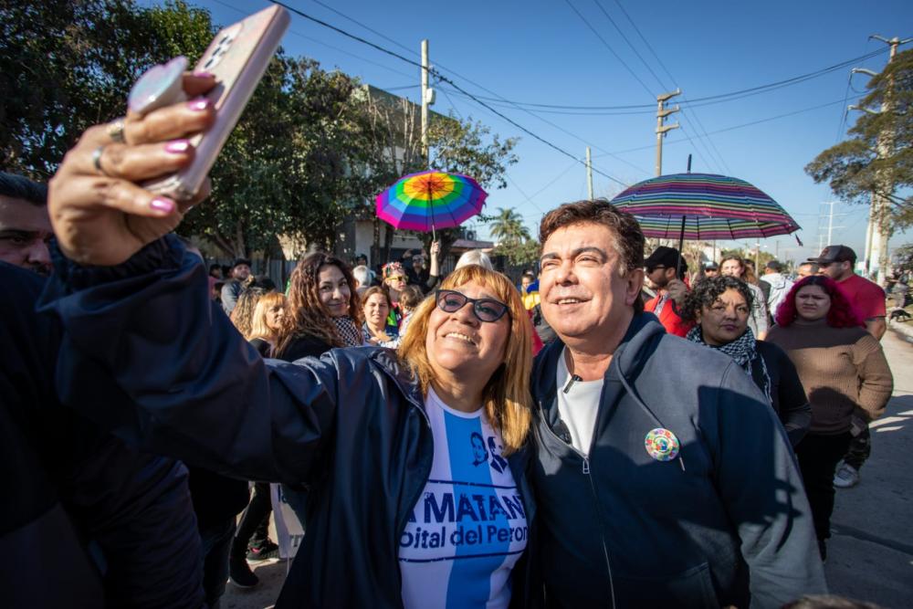 Fernando Espinoza recorrió nuevos pavimentos en González Catán