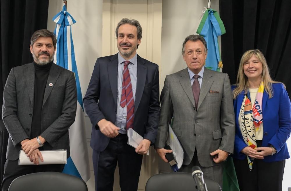 La Provincia firmó un convenio para la capacitación de autoridades de mesa
