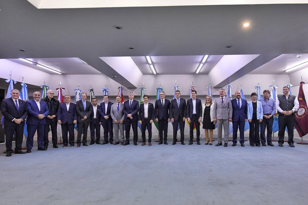 Kicillof tras reunión con gobernadores y Massa: "Nuestra respuesta es seguir trabajando"