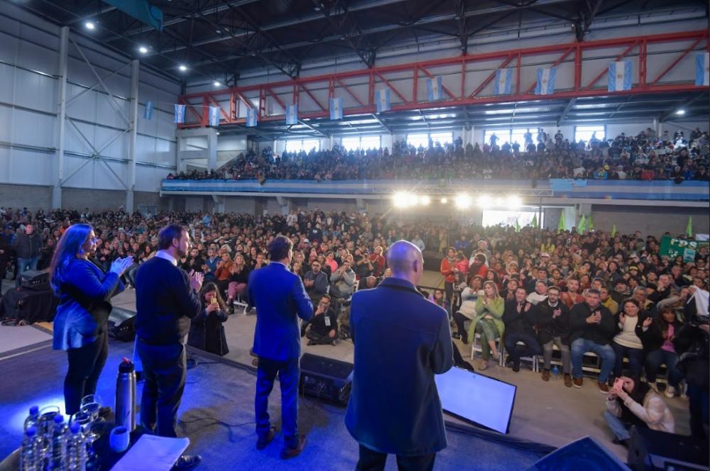 Kicillof: “En las PASO tenemos que explotar las urnas con la boleta completa de Unión por la Patria”