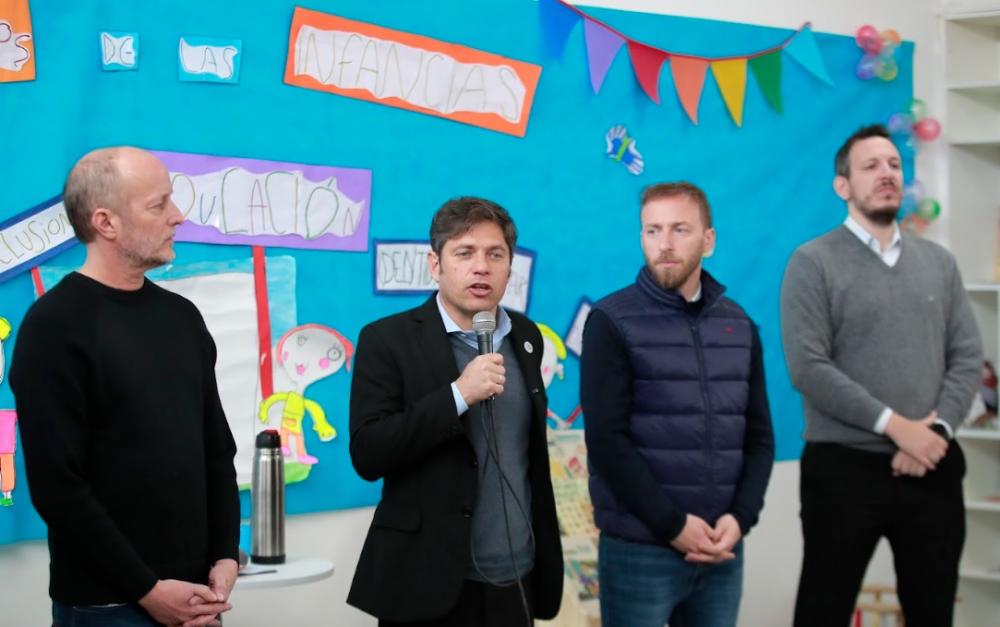 Kicillof lanzó una línea de crédito especial para trabajadores y trabajadoras de la educación