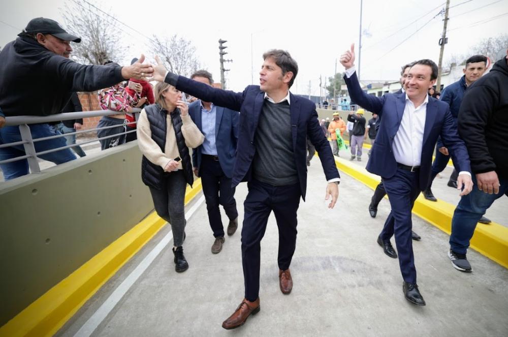Kicillof encabezó la inauguración de un paso bajo nivel en Bosques