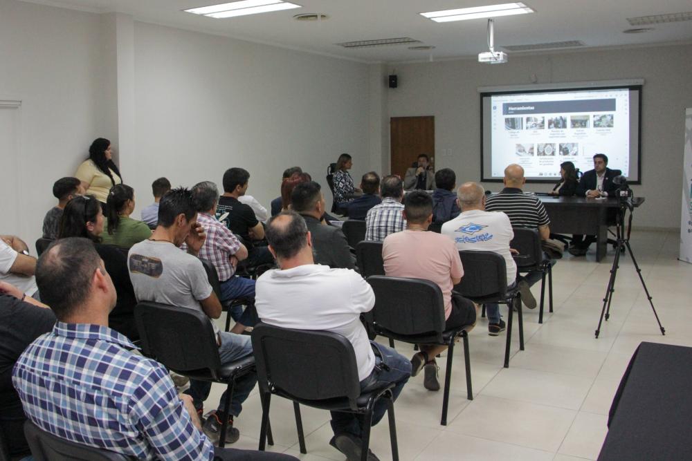 La Provincia presentó sus políticas productivas en Ramallo y en el puerto de San Nicolás