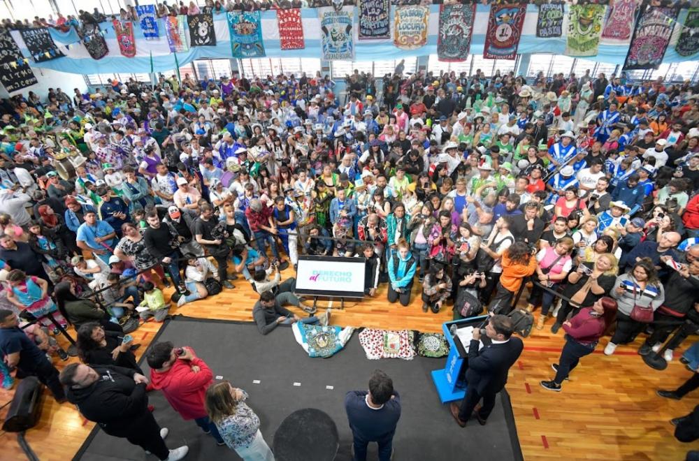 Kicillof y Grabois participaron de un encuentro con murgas bonaerenses